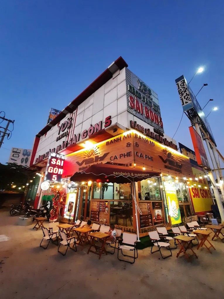 Bánh Mì Việt Hương Hoa (V2H sandwich & nutridrink)